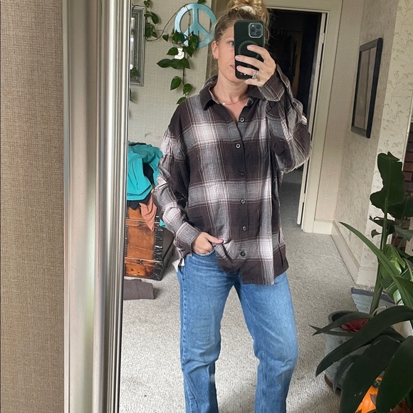 Abercrombie & Fitch Soft AF Dark Brown Plaid Shirt - Picture 3 of 14